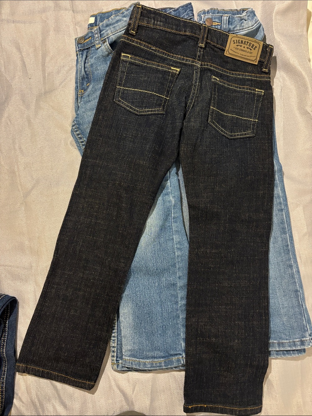 Five pairs boys size 6 - Picture 5 of 11